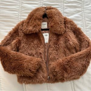 Abercrombie faux fur cropped coat